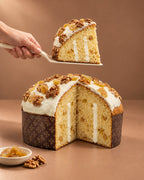 Panettone artigianale fichi e noci con burro di bufala Tenuta Agrilat - la fetta con gli ingredienti